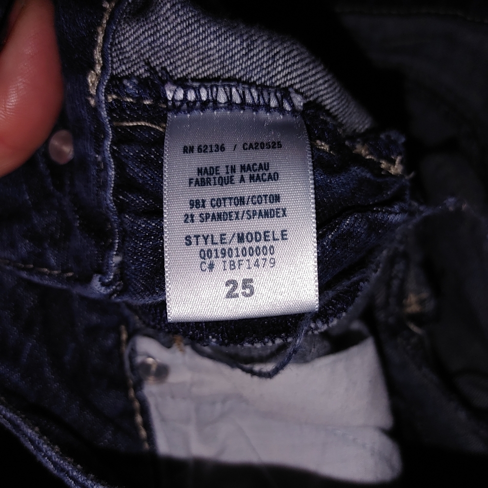 Shorts - Picture 3 of 5